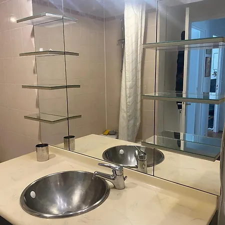 De 47m Avec Petit Balcon Et Vue Degagee Apartment