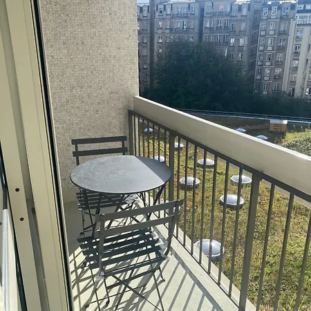 De 47m Avec Petit Balcon Et Vue Degagee *